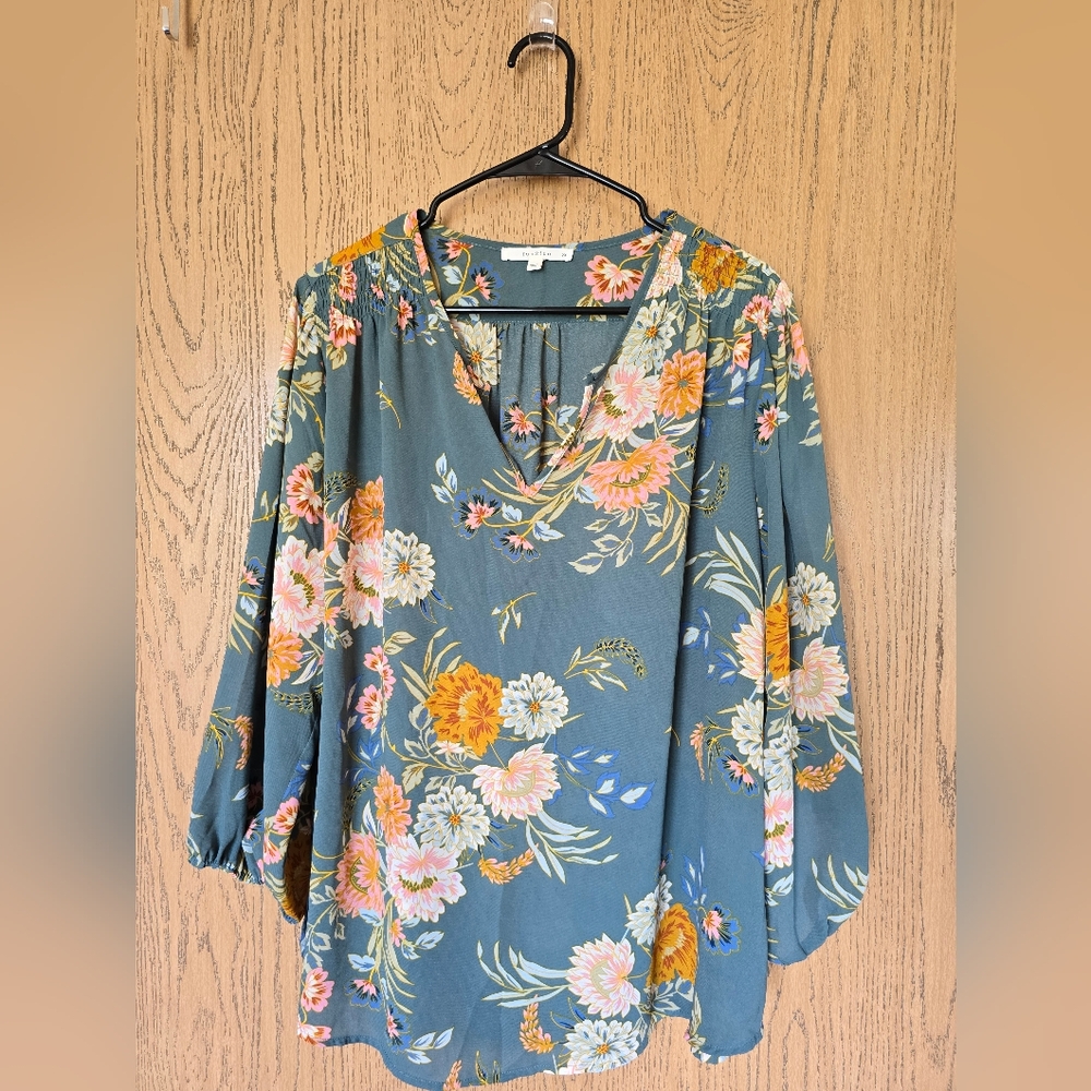 Fun 2 Fun Womens 2X Split Neck Smocked Shoulder Blouse